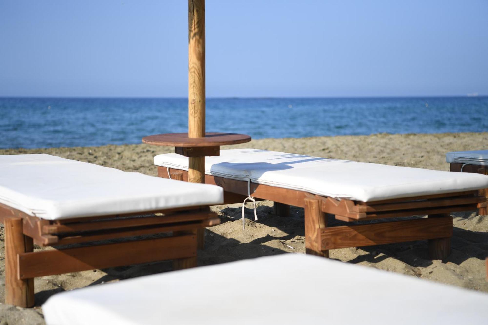 Nostos Beachfront Apartments & Studios Айос Іоанніс Екстер'єр фото