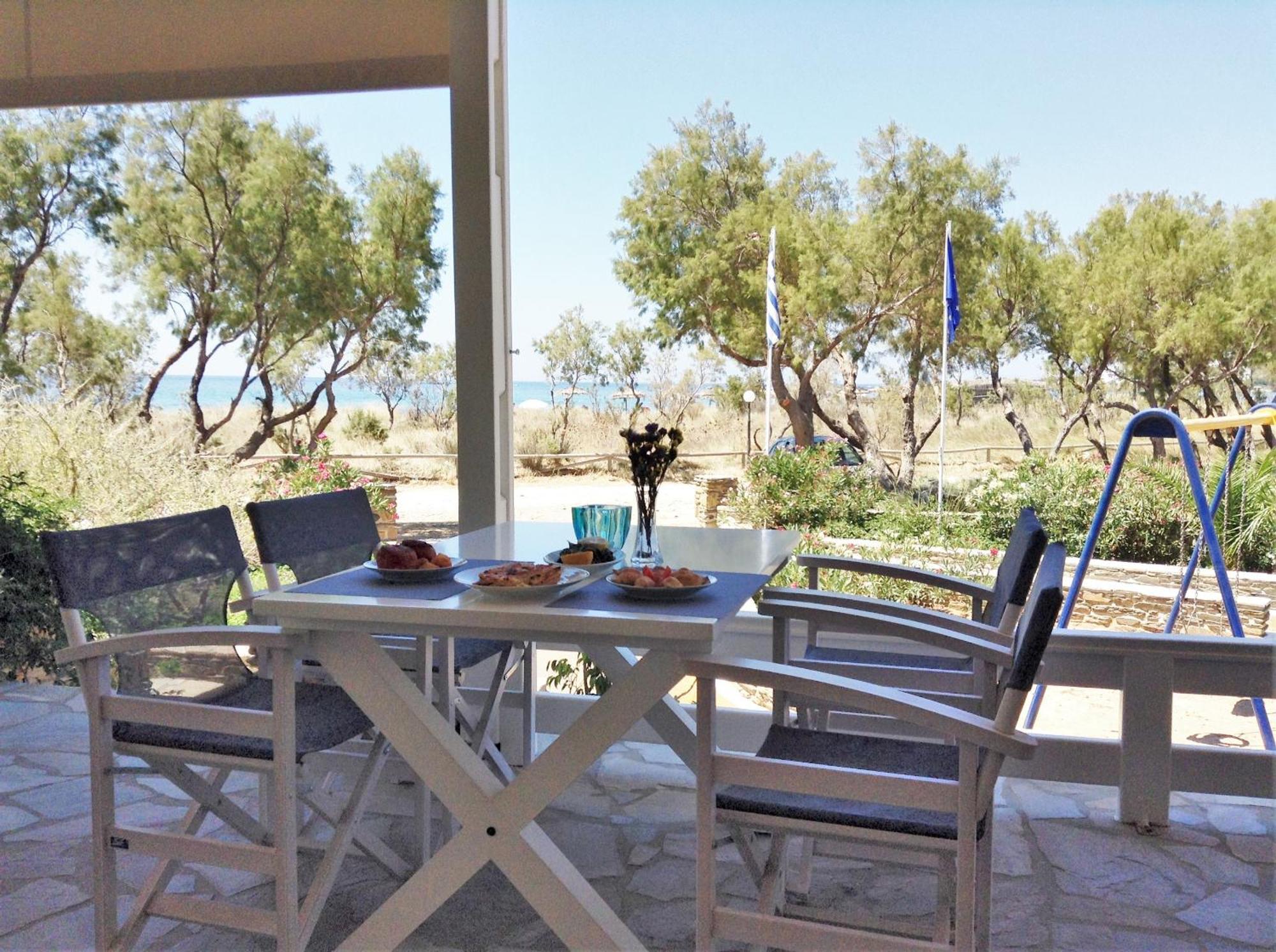 Nostos Beachfront Apartments & Studios Айос Іоанніс Екстер'єр фото