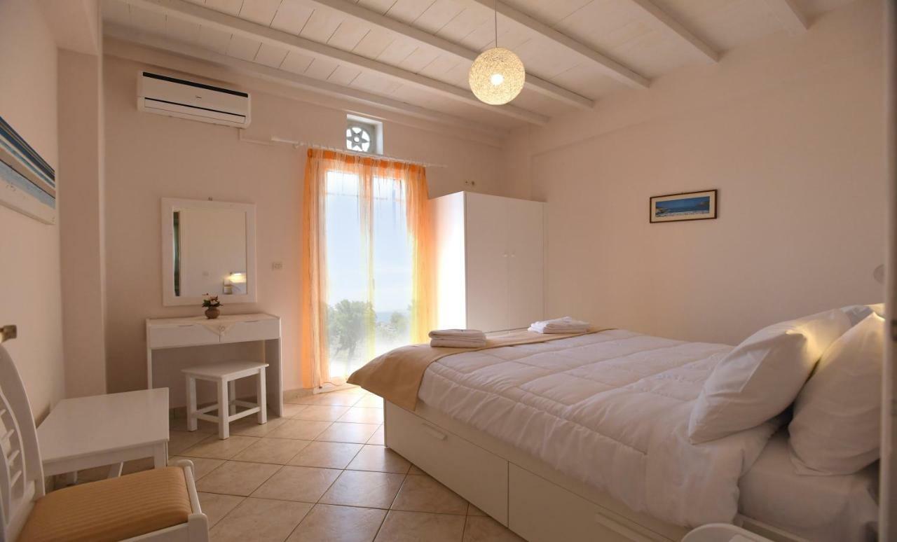 Nostos Beachfront Apartments & Studios Айос Іоанніс Екстер'єр фото