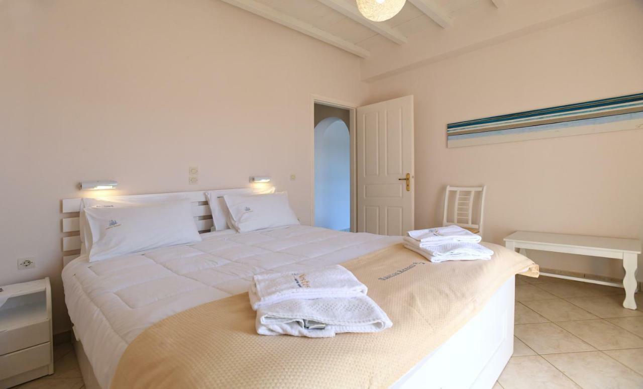 Nostos Beachfront Apartments & Studios Айос Іоанніс Екстер'єр фото
