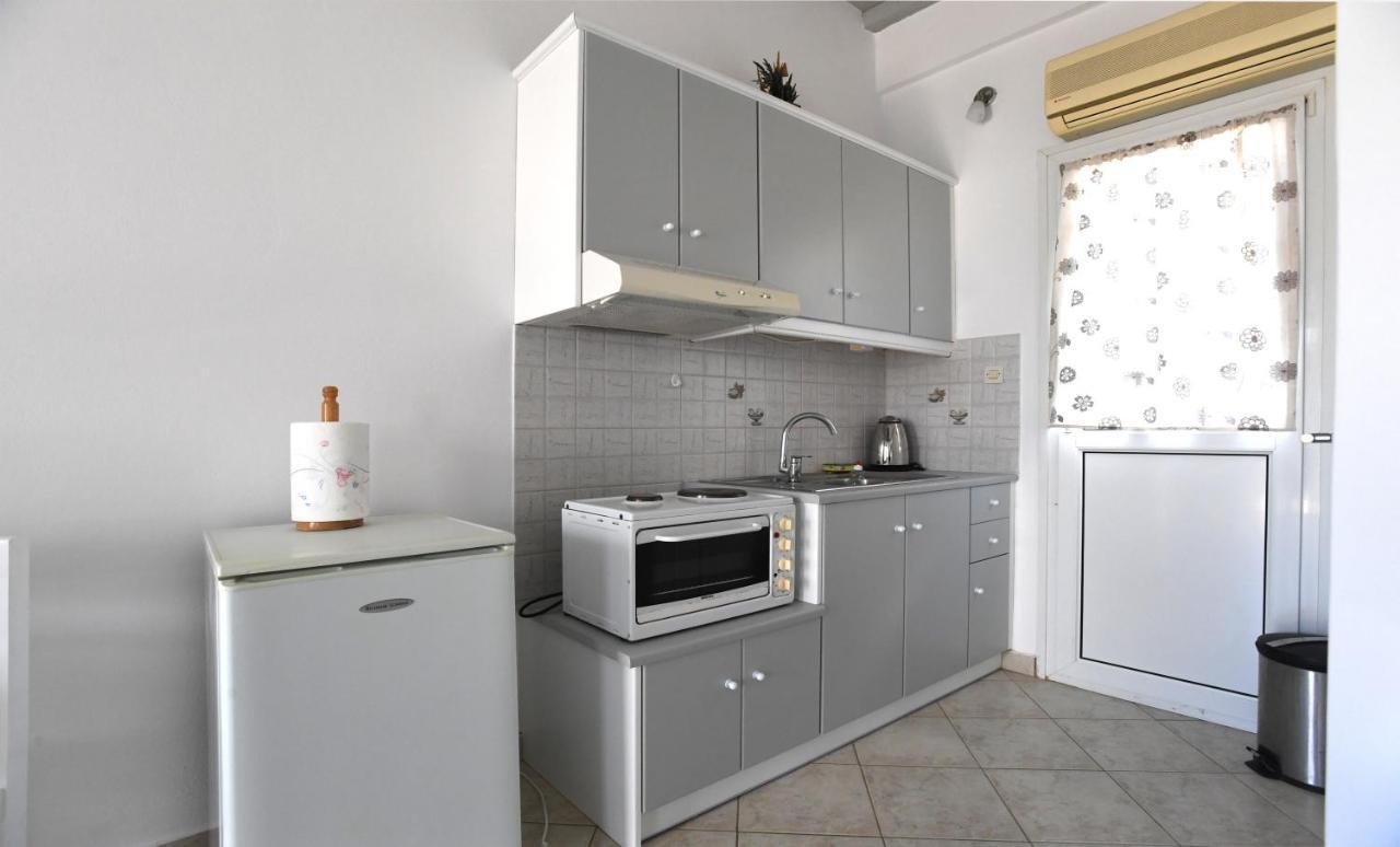 Nostos Beachfront Apartments & Studios Айос Іоанніс Екстер'єр фото